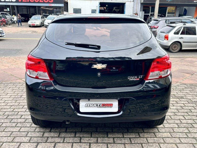 ONIX 1.0 LT 12V FLEX 4P MANUAL - 2013 - CAMPO BOM