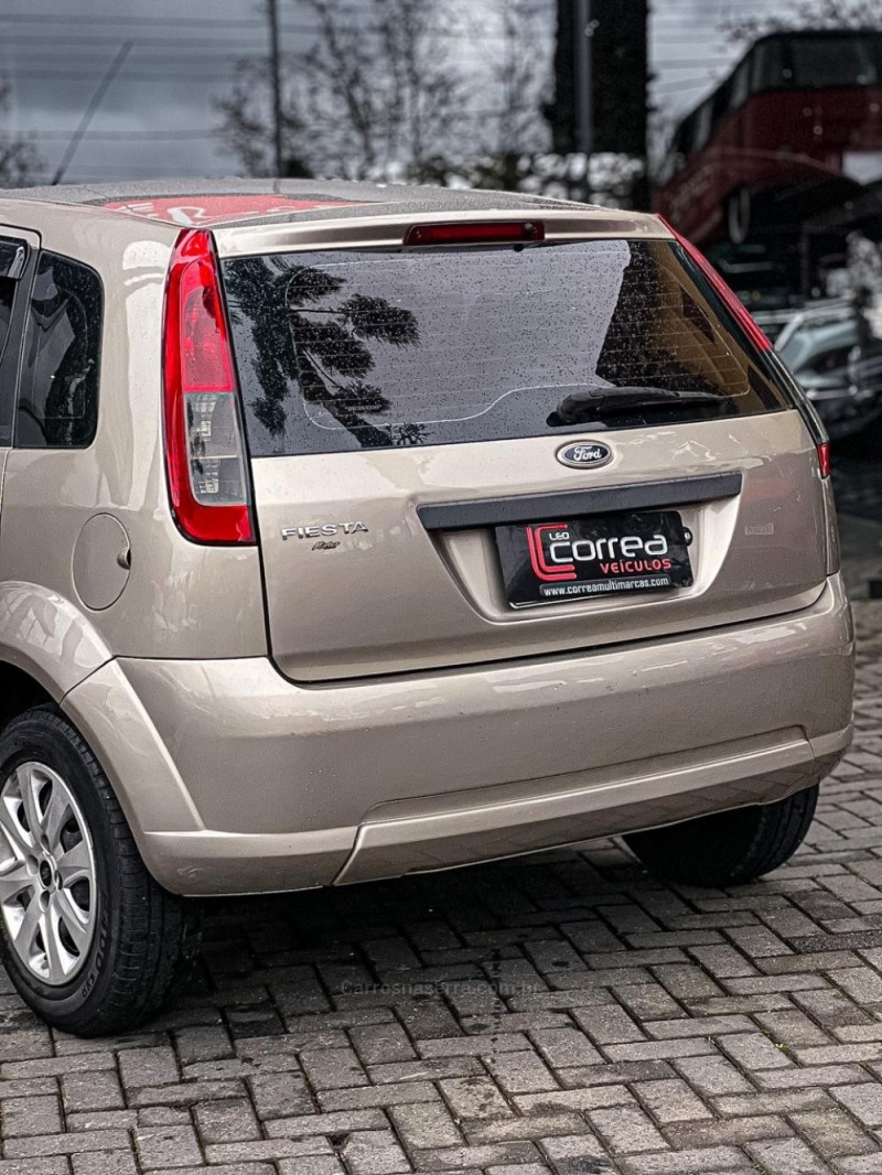 FIESTA 1.0 MPI CLASS 8V FLEX 4P MANUAL - 2013 - CANELA