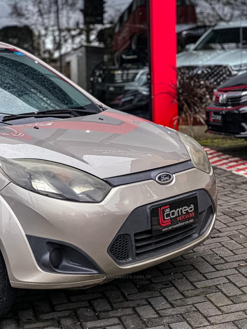 FIESTA 1.0 MPI CLASS 8V FLEX 4P MANUAL - 2013 - CANELA