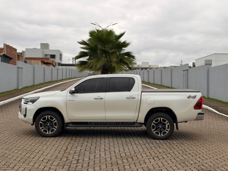 HILUX 2.8 SRX 4X4 CD 16V DIESEL 4P AUTOMÁTICO - 2022 - LAJEADO