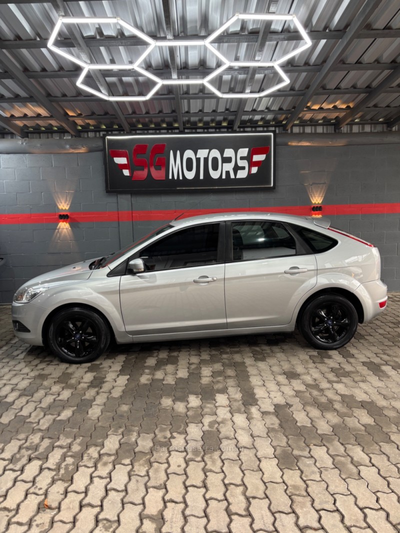 FOCUS 2.0 HC 16V FLEX 4P MANUAL - 2013 - HARMONIA