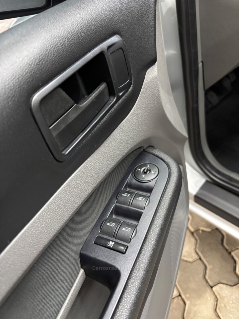FOCUS 2.0 HC 16V FLEX 4P MANUAL - 2013 - HARMONIA