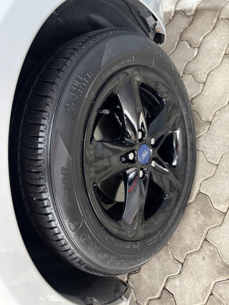 FOCUS 2.0 HC 16V FLEX 4P MANUAL - 2013 - HARMONIA