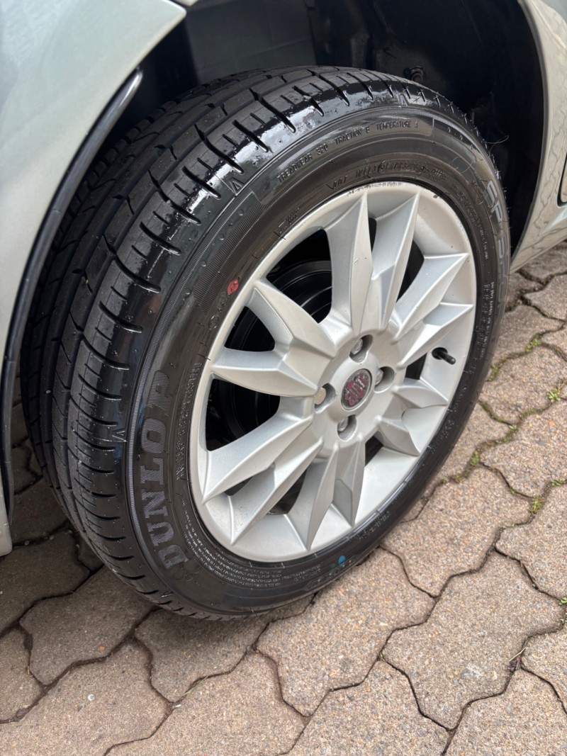 PUNTO 1.4 ATTRACTIVE ITALIA 8V FLEX 4P MANUAL - 2012 - CAXIAS DO SUL
