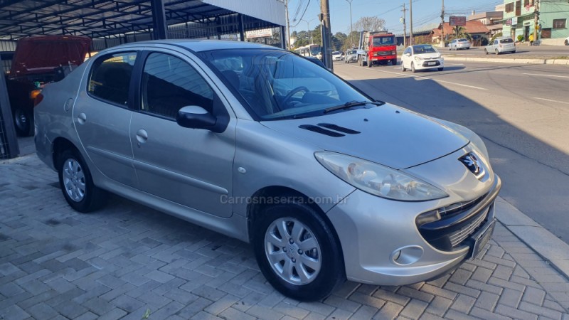 207 1.4 SEDAN XR PASSION 8V FLEX 4P MANUAL - 2011 - CAXIAS DO SUL
