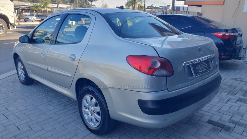 207 1.4 SEDAN XR PASSION 8V FLEX 4P MANUAL - 2011 - CAXIAS DO SUL