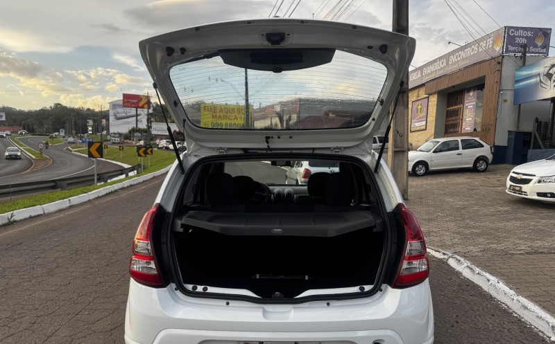 SANDERO 1.0 EXPRESSION 12V FLEX 4P MANUAL - 2013 - DOIS IRMãOS