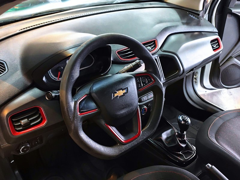 ONIX 1.4 MPFI EFFECT 8V FLEX 4P MANUAL - 2015 - CAXIAS DO SUL