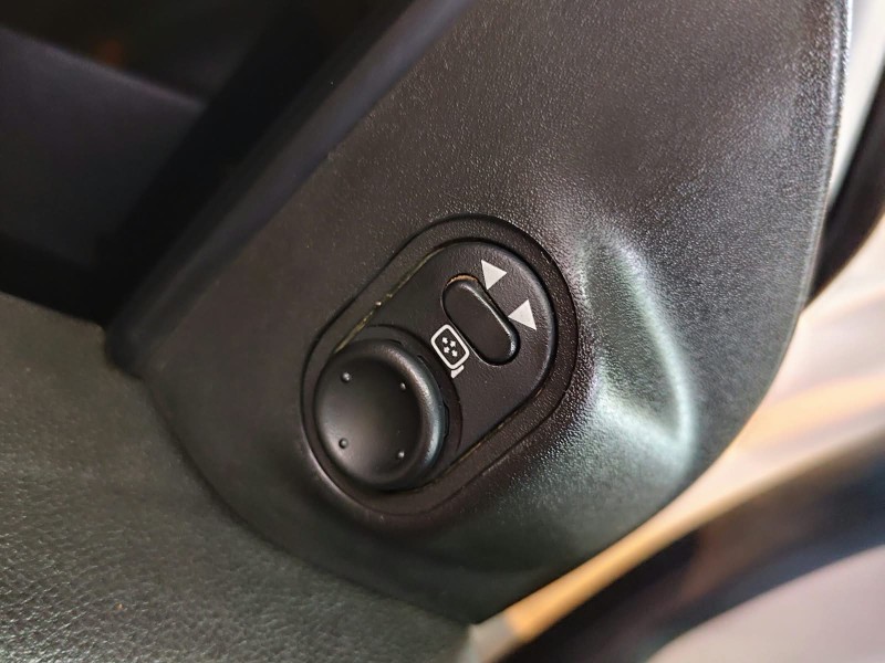 ONIX 1.4 MPFI EFFECT 8V FLEX 4P MANUAL - 2015 - CAXIAS DO SUL