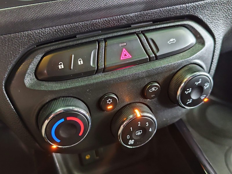 ONIX 1.4 MPFI EFFECT 8V FLEX 4P MANUAL - 2015 - CAXIAS DO SUL