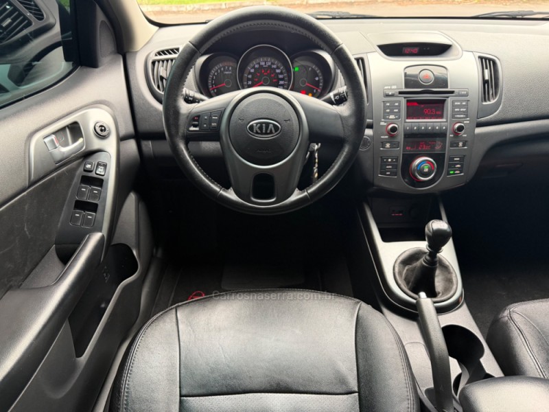 CERATO 1.6 SX 16V FLEX 4P MANUAL - 2010 - CAMPO BOM