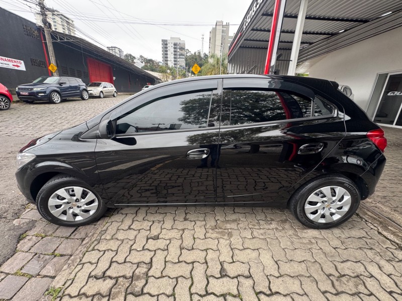 ONIX 1.0 LT 8V FLEX 4P MANUAL - 2015 - CAXIAS DO SUL