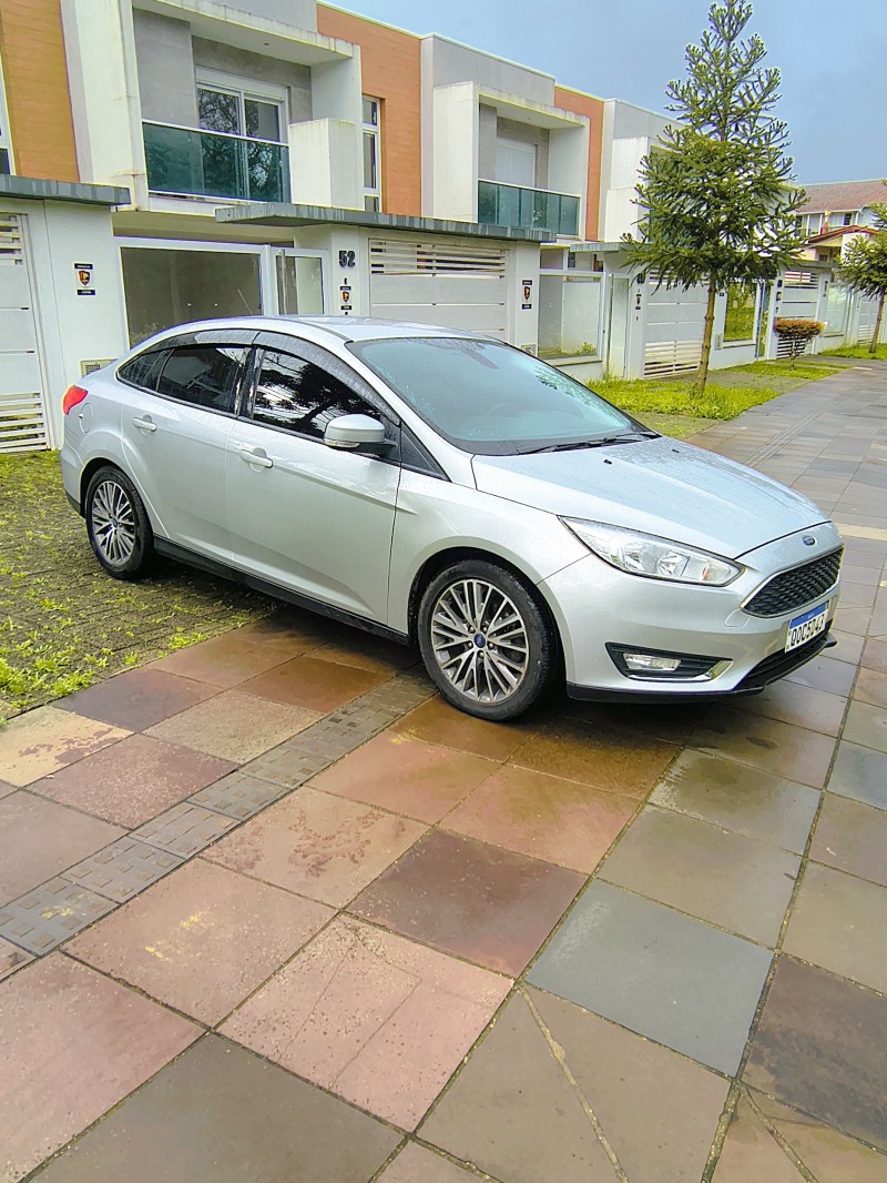 FOCUS 2.0 FC 16V GASOLINA 4P AUTOMÁTICO