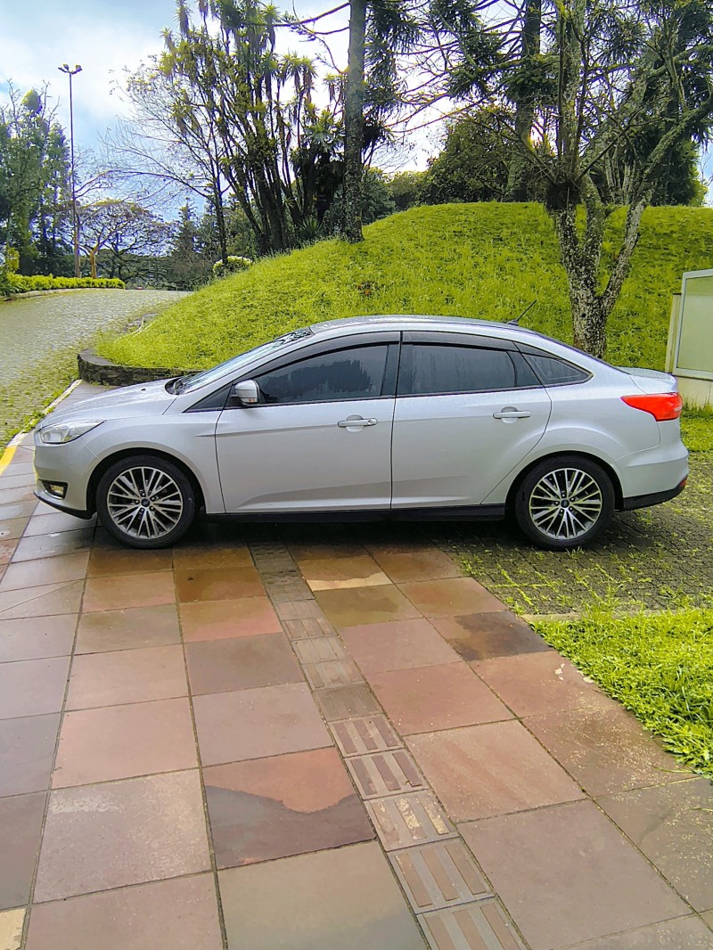 FOCUS 2.0 FC 16V GASOLINA 4P AUTOMÁTICO - 2018 - FARROUPILHA