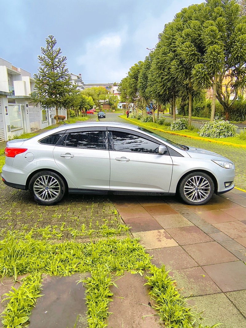 FOCUS 2.0 FC 16V GASOLINA 4P AUTOMÁTICO - 2018 - FARROUPILHA