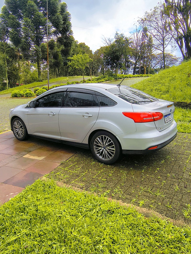 FOCUS 2.0 FC 16V GASOLINA 4P AUTOMÁTICO - 2018 - FARROUPILHA