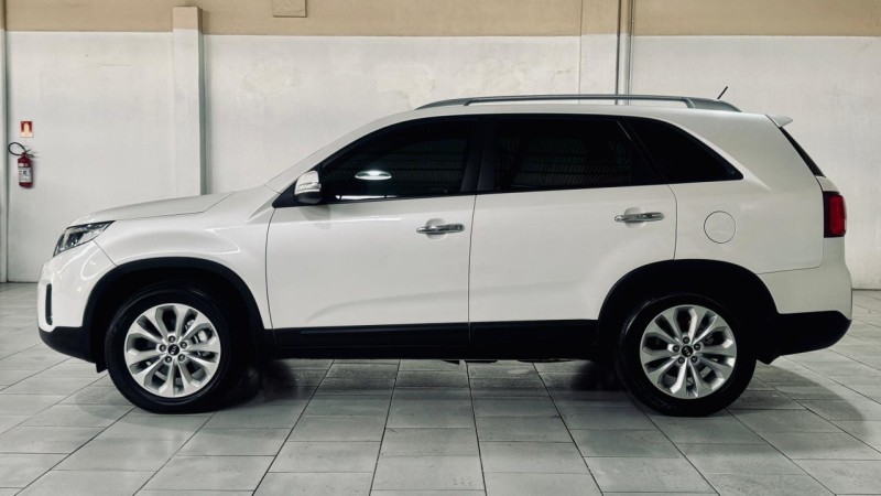 SORENTO 2.4 EX 4X2 16V GASOLINA 4P AUTOMÁTICO - 2014 - ESTâNCIA VELHA