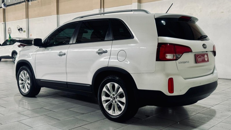 SORENTO 2.4 EX 4X2 16V GASOLINA 4P AUTOMÁTICO - 2014 - ESTâNCIA VELHA