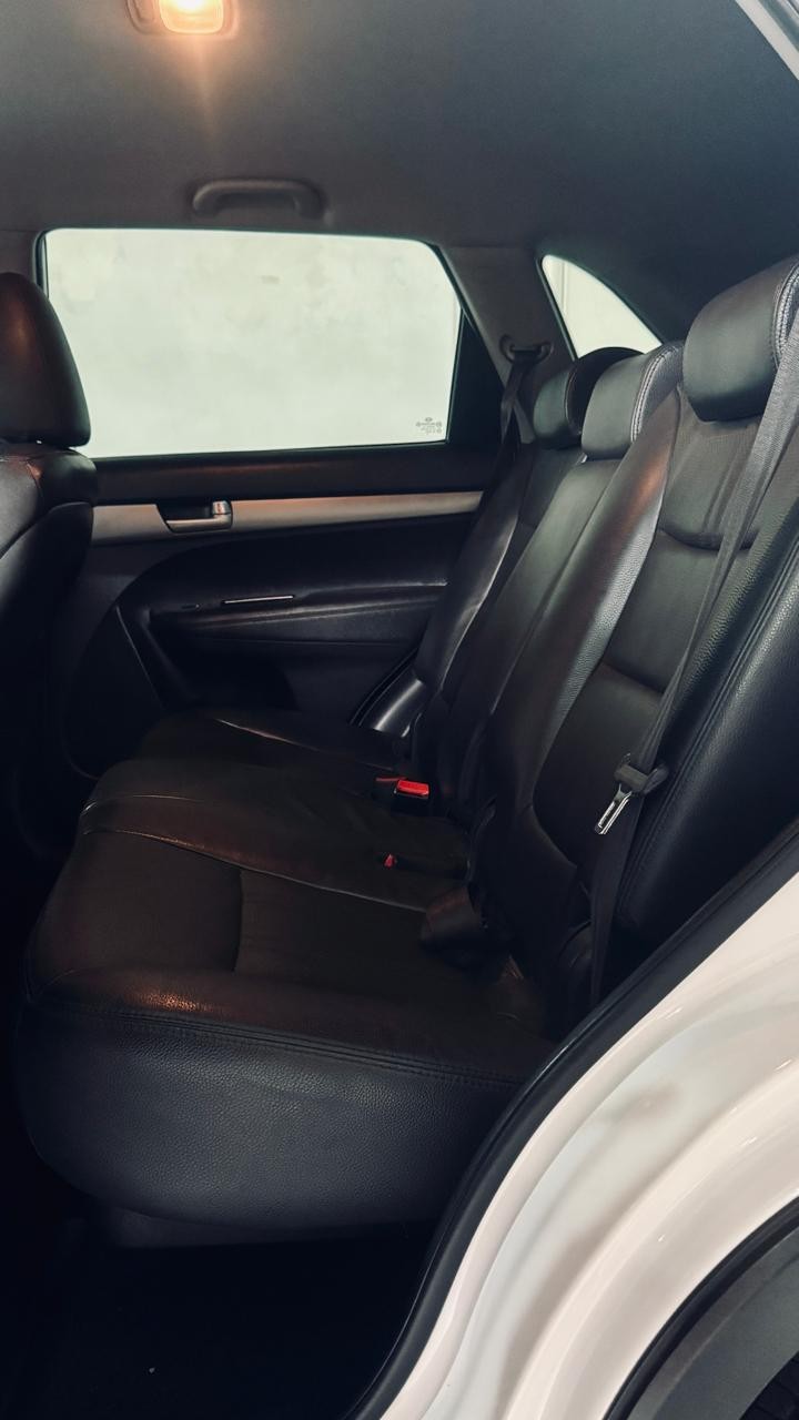 SORENTO 2.4 EX 4X2 16V GASOLINA 4P AUTOMÁTICO - 2014 - ESTâNCIA VELHA