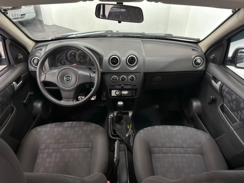 PRISMA 1.0 MPFI JOY 8V FLEX 4P MANUAL - 2009 - CAXIAS DO SUL
