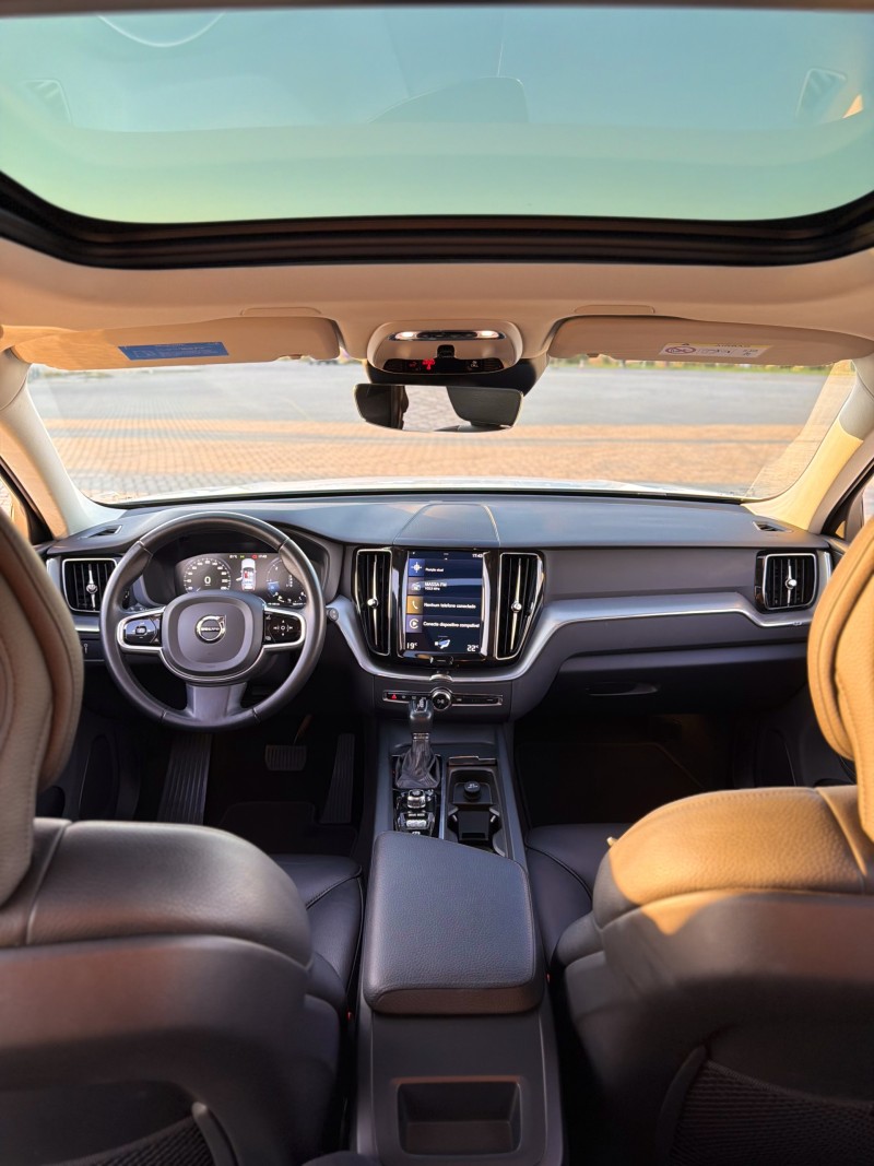 XC60 2.0 D5 MOMENTUM AWD DIESEL 4P AUTOMÁTICO - 2020 - ANTôNIO PRADO