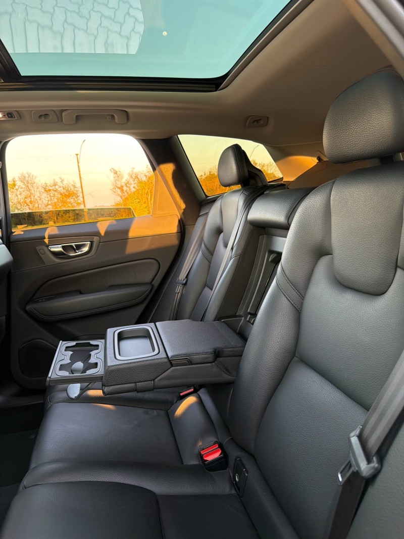 XC60 2.0 D5 MOMENTUM AWD DIESEL 4P AUTOMÁTICO - 2020 - ANTôNIO PRADO
