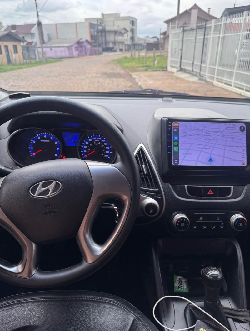 IX35 2.0 MPI 4X2 16V GASOLINA 4P MANUAL - 2011 - VACARIA