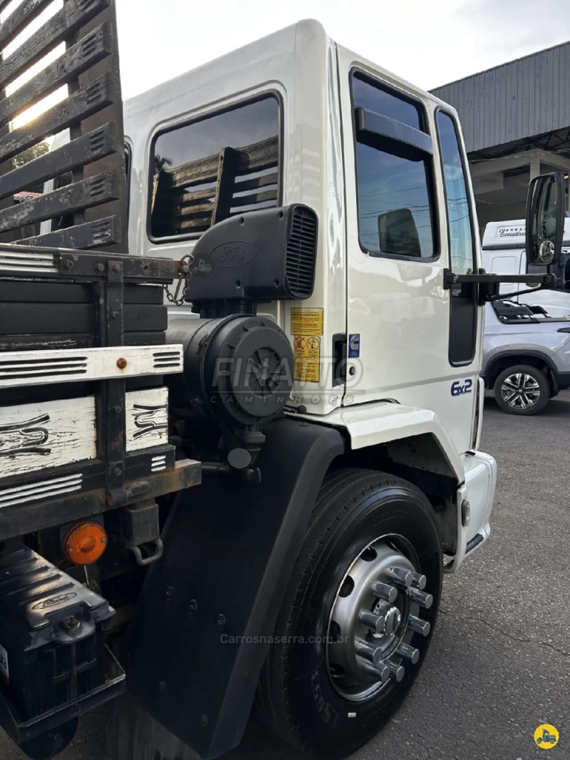 CARGO 2422 E 3 EIXOS - 2007 - GARIBALDI