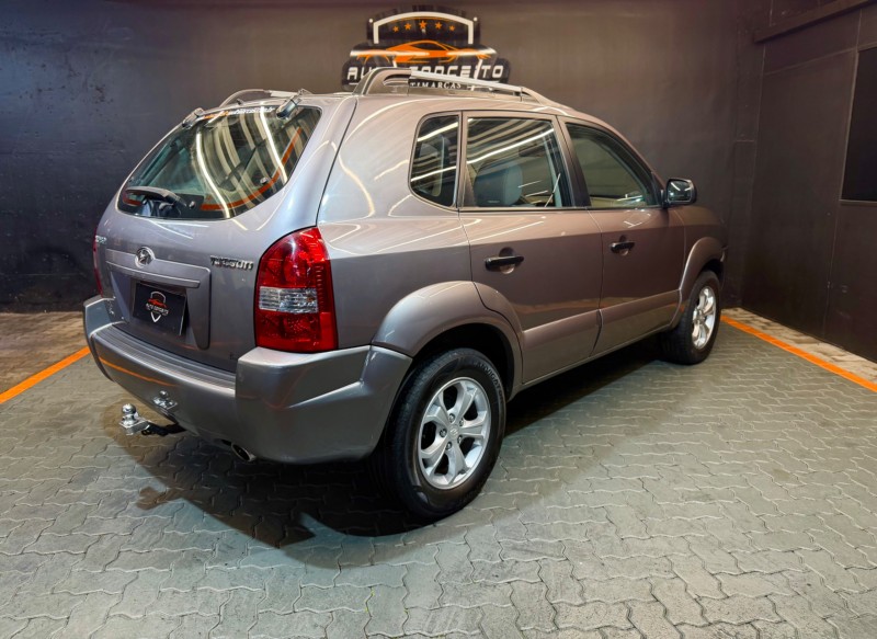 TUCSON 2.0 MPFI GL 16V 142CV 2WD GASOLINA 4P MANUAL - 2011 - CAXIAS DO SUL