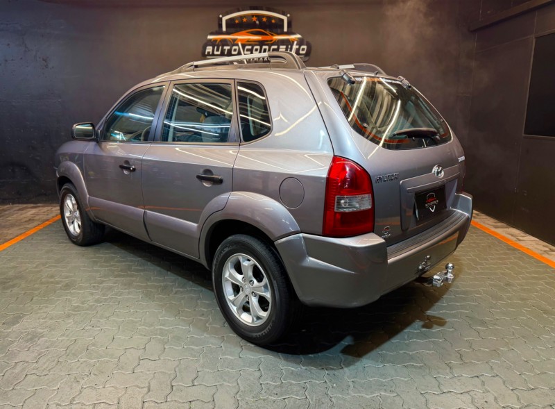 TUCSON 2.0 MPFI GL 16V 142CV 2WD GASOLINA 4P MANUAL - 2011 - CAXIAS DO SUL