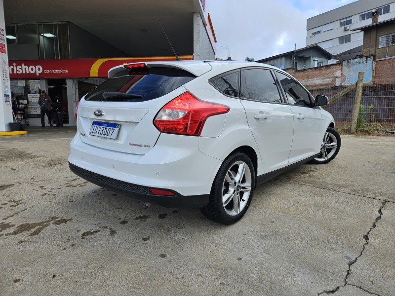 FOCUS 2.0 SE 16V FLEX 4P AUTOMÁTICO - 2014 - CAXIAS DO SUL