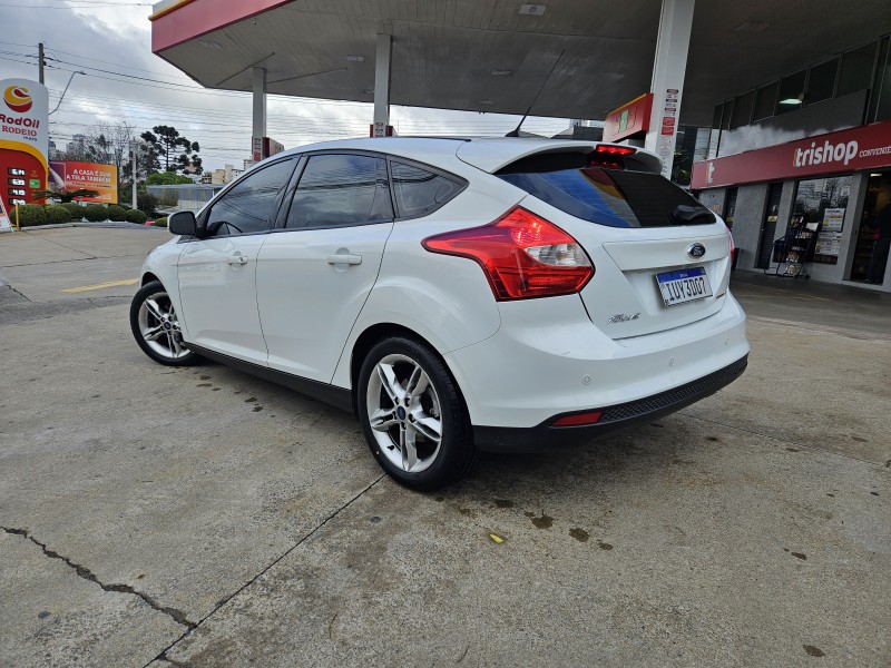 FOCUS 2.0 SE 16V FLEX 4P AUTOMÁTICO - 2014 - CAXIAS DO SUL