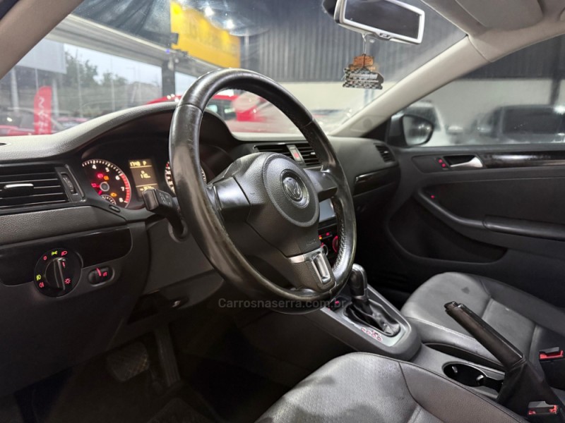 JETTA 2.0 COMFORTLINE FLEX 4P TIPTRONIC - 2012 - NOVO HAMBURGO