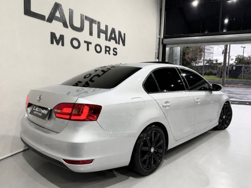 JETTA 2.0 COMFORTLINE FLEX 4P TIPTRONIC - 2012 - NOVO HAMBURGO