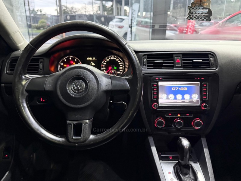 JETTA 2.0 COMFORTLINE FLEX 4P TIPTRONIC - 2012 - NOVO HAMBURGO