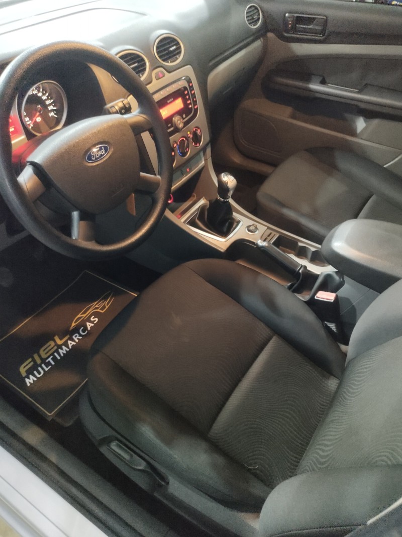 FOCUS 2.0 SEDAN 16V GASOLINA 4P MANUAL - 2009 - VALE REAL