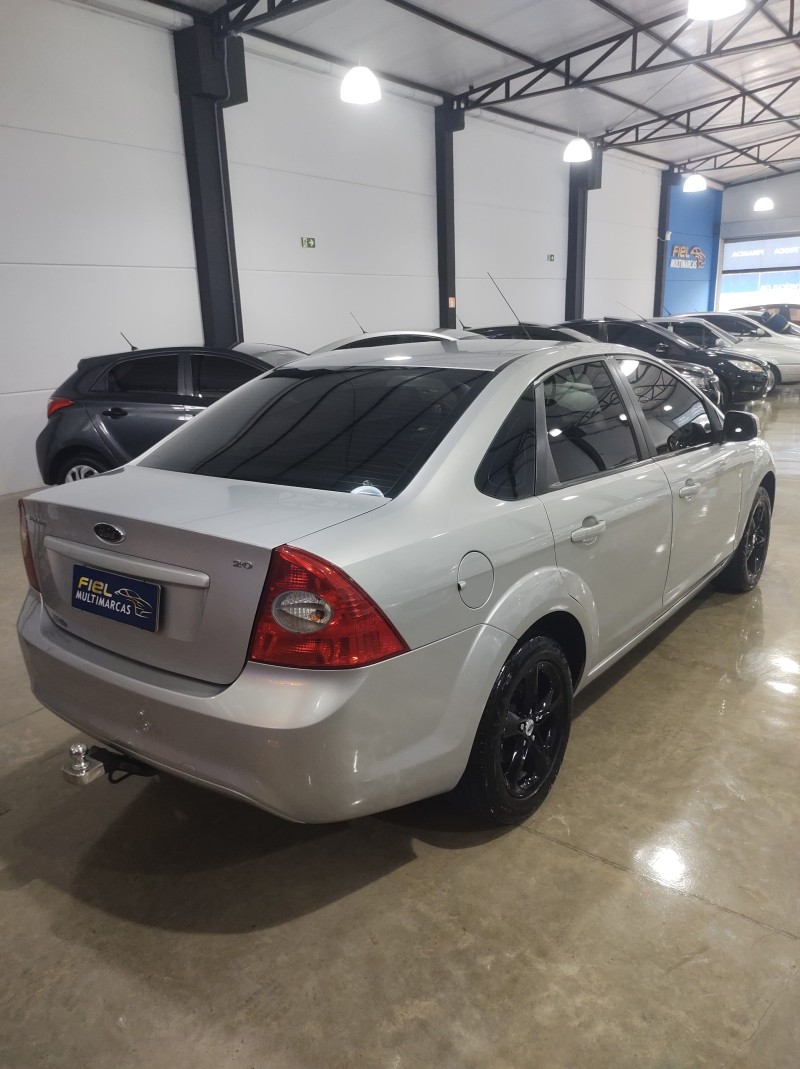 FOCUS 2.0 SEDAN 16V GASOLINA 4P MANUAL - 2009 - VALE REAL