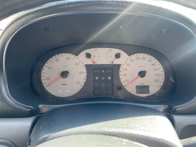 CLIO 1.0 RT SEDAN 16V GASOLINA 4P MANUAL - 2002 - CAXIAS DO SUL