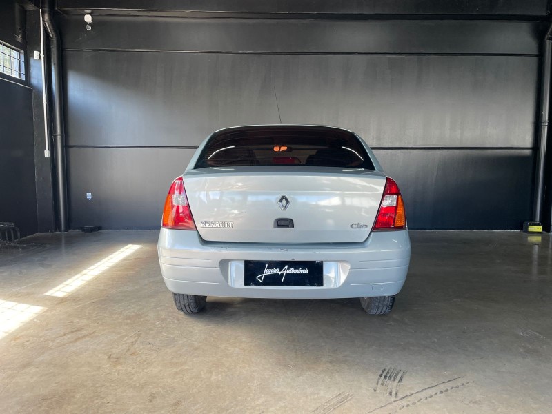 CLIO 1.0 RT SEDAN 16V GASOLINA 4P MANUAL - 2002 - CAXIAS DO SUL