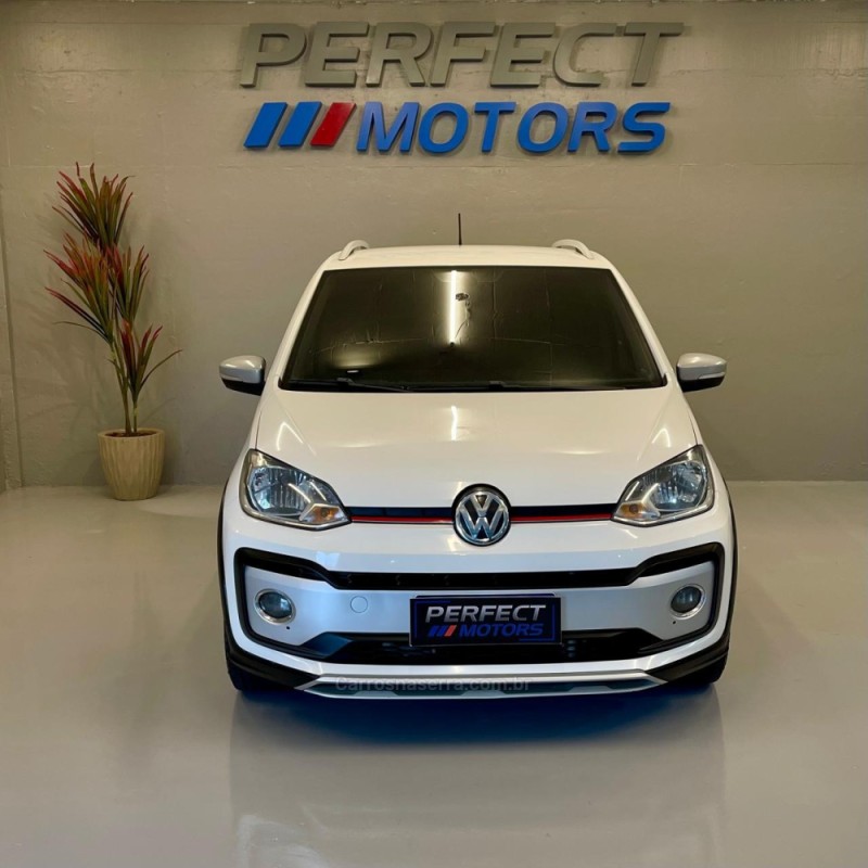 UP 1.0 TSI CROSS 12V FLEX 4P MANUAL - 2018 - BENTO GONçALVES
