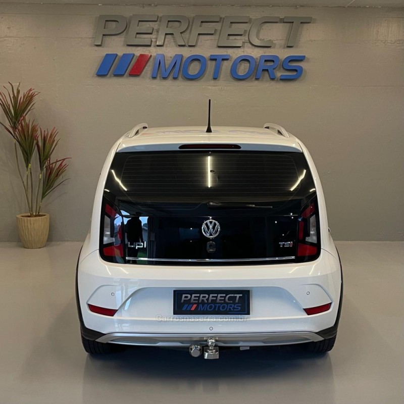UP 1.0 TSI CROSS 12V FLEX 4P MANUAL - 2018 - BENTO GONçALVES