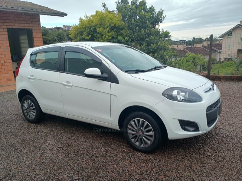 PALIO 1.4 EVO ATTRACTIVE ITALIA 8V FLEX 5P MANUAL - 2016 - FARROUPILHA