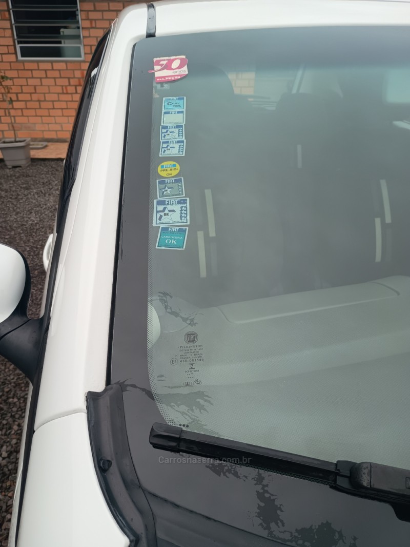 PALIO 1.4 EVO ATTRACTIVE ITALIA 8V FLEX 5P MANUAL - 2016 - FARROUPILHA