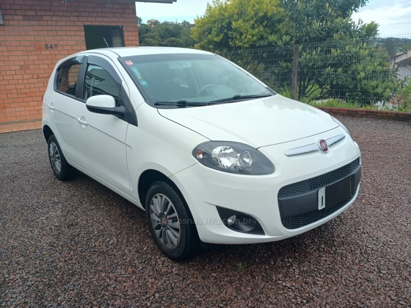 PALIO 1.4 EVO ATTRACTIVE ITALIA 8V FLEX 5P MANUAL - 2016 - FARROUPILHA