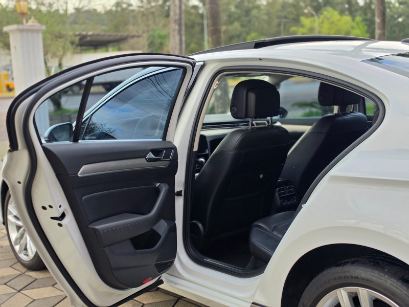 PASSAT 2.0 TSI HIGLHINE GASOLINA 4P AUTOMATIZADO - 2018 - BOM PRINCíPIO