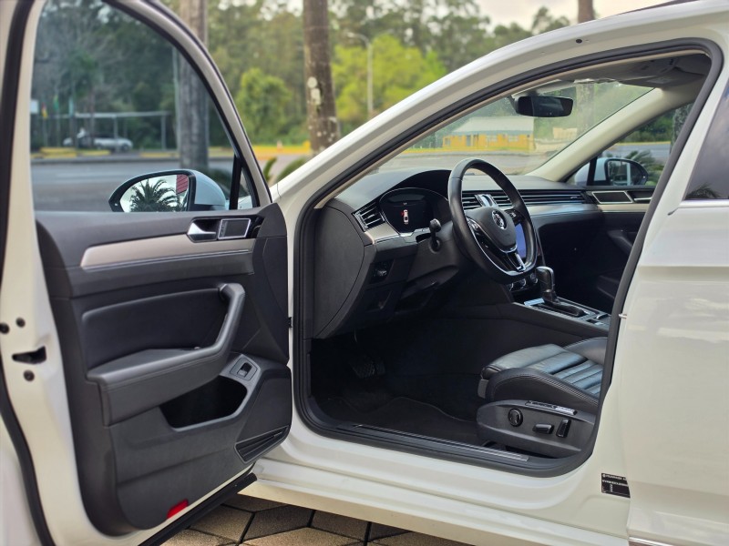 PASSAT 2.0 TSI HIGLHINE GASOLINA 4P AUTOMATIZADO - 2018 - BOM PRINCíPIO