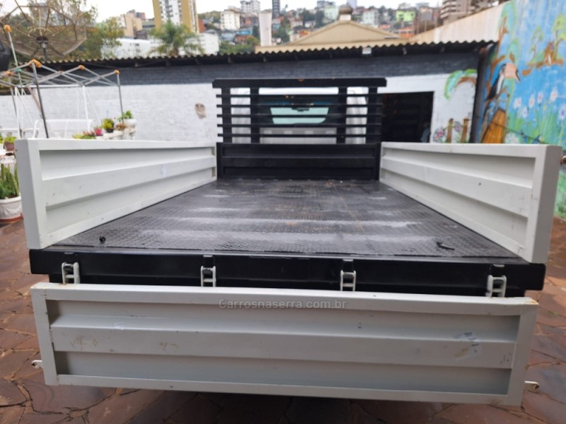 HR 2.5 TCI HD LONGO COM CAÇAMBA 4X2 8V 97CV TURBO INTERCOOLER DIESEL 2P MANUAL - 2014 - CAXIAS DO SUL