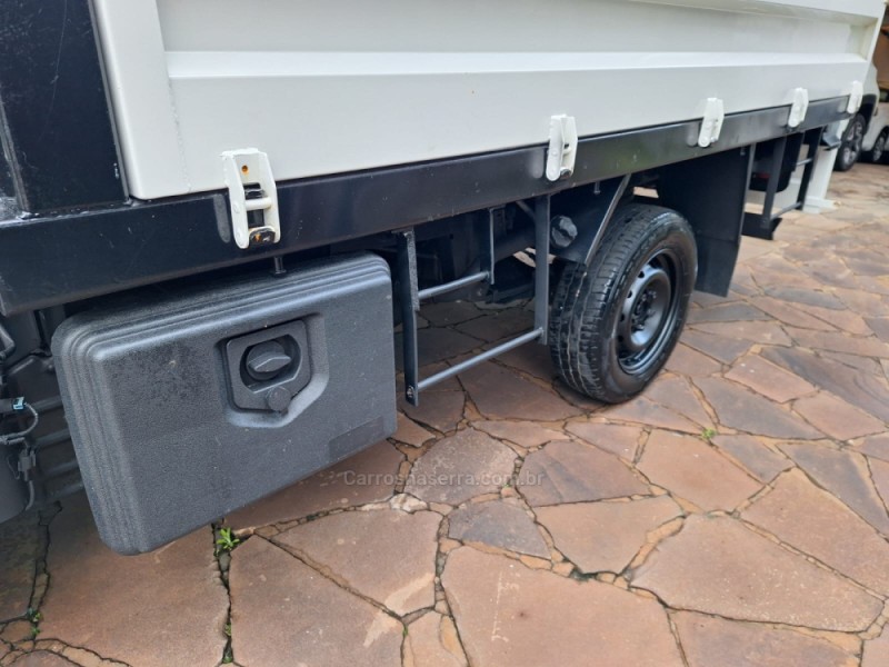 HR 2.5 TCI HD LONGO COM CAÇAMBA 4X2 8V 97CV TURBO INTERCOOLER DIESEL 2P MANUAL - 2014 - CAXIAS DO SUL