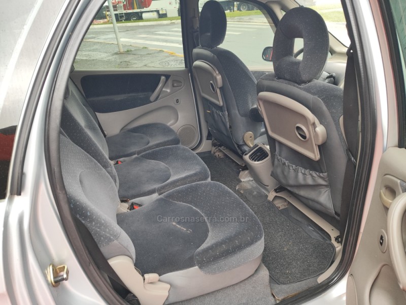 XSARA PICASSO 2.0 GLX 16V GASOLINA 4P MANUAL - 2004 - FARROUPILHA