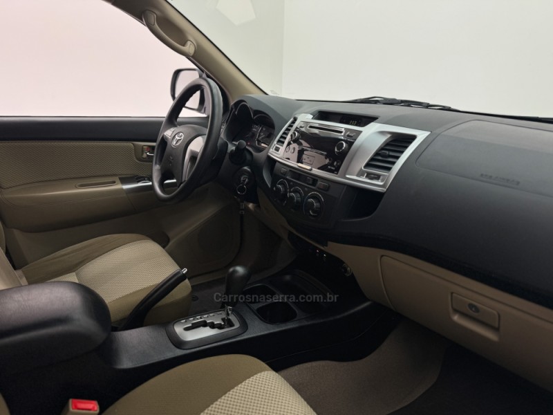 HILUX SW4 2.7 SR 7 LUGARES 4X2 16V FLEX 4P AUTOMÁTICO - 2015 - CARLOS BARBOSA
